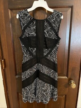 BCBGMaxAzria Black and White Sleeveless Lace-Overlay Dress